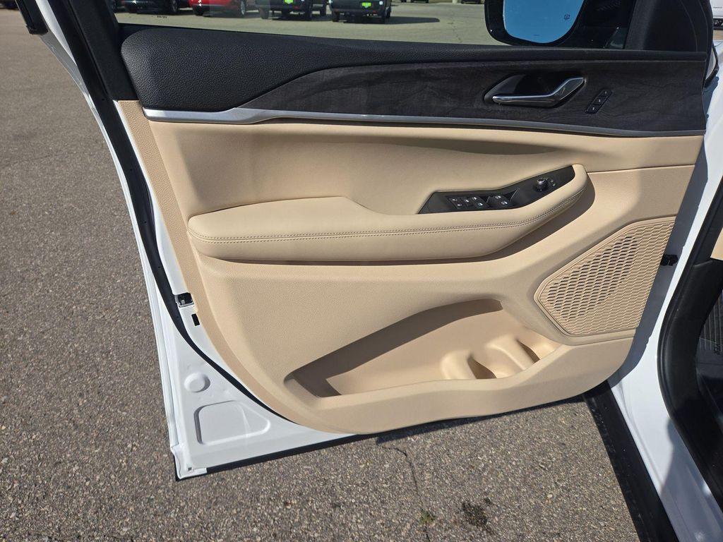 new 2025 Jeep Grand Cherokee car, priced at $44,852