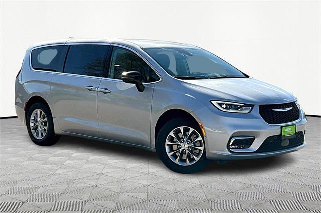 new 2024 Chrysler Pacifica car, priced at $46,790