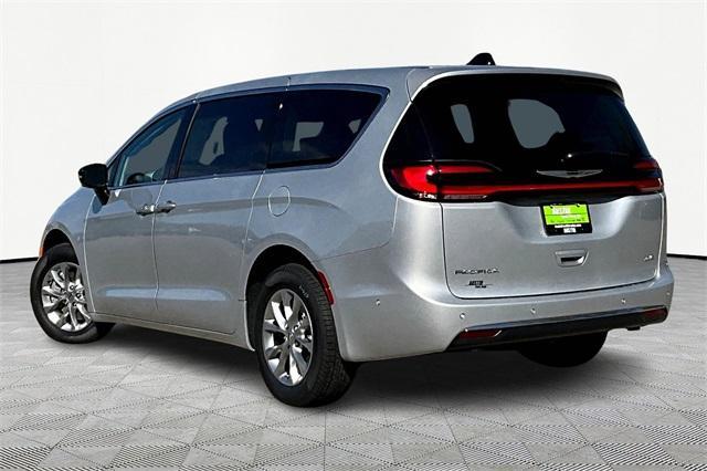 new 2024 Chrysler Pacifica car, priced at $46,790