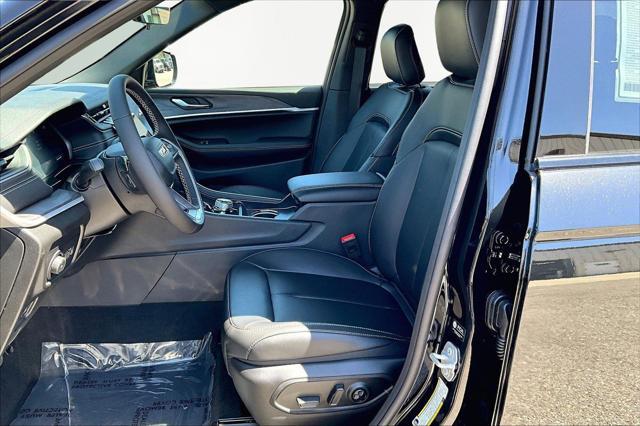 new 2025 Jeep Grand Cherokee car, priced at $43,206