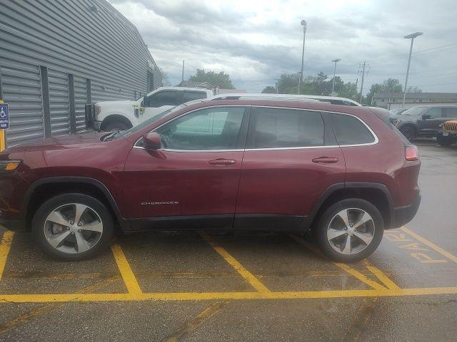 used 2019 Jeep Cherokee car, priced at $19,490