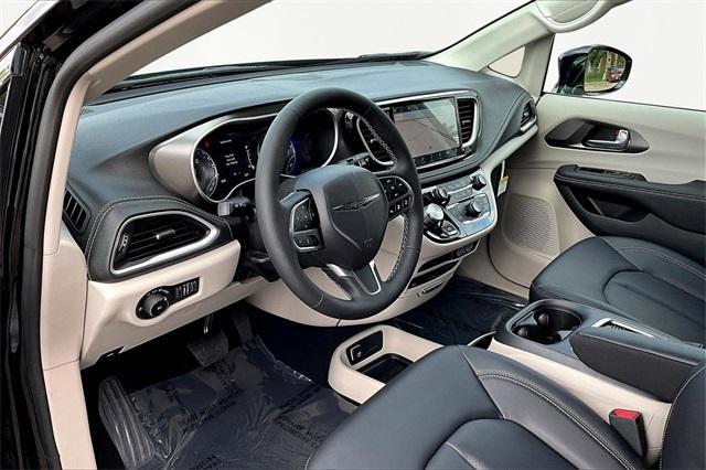 new 2024 Chrysler Pacifica car, priced at $50,840