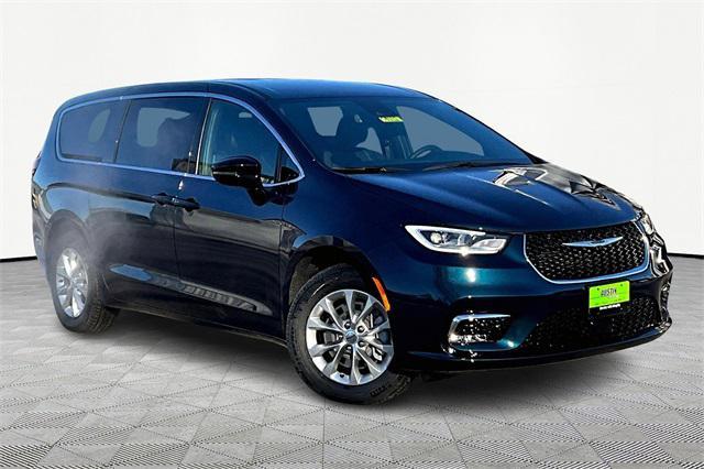 new 2025 Chrysler Pacifica car, priced at $43,640