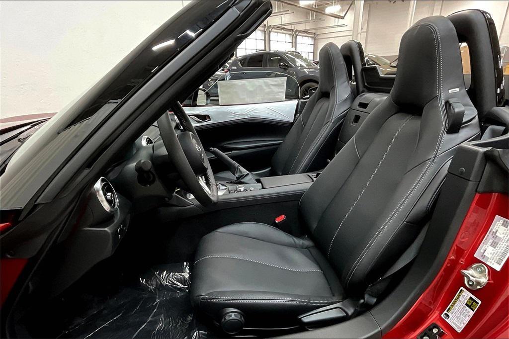new 2025 Mazda MX-5 Miata car