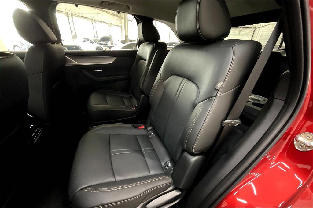 new 2025 Mazda CX-90 car, priced at $41,595