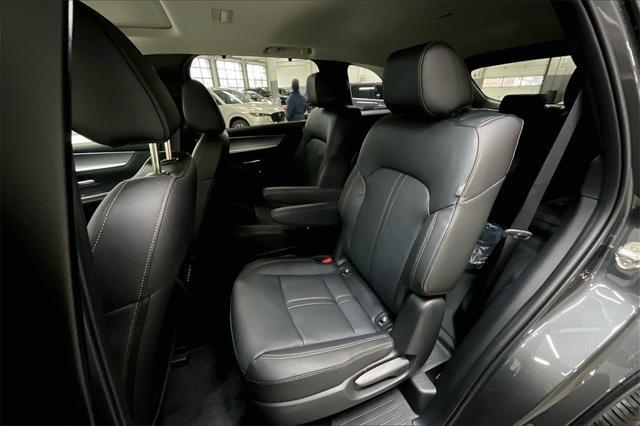 new 2025 Mazda CX-90 car, priced at $43,570