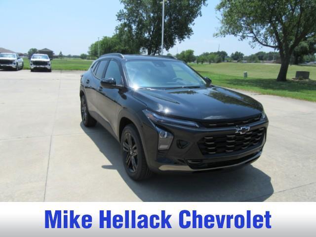 new 2025 Chevrolet Trax car, priced at $27,125