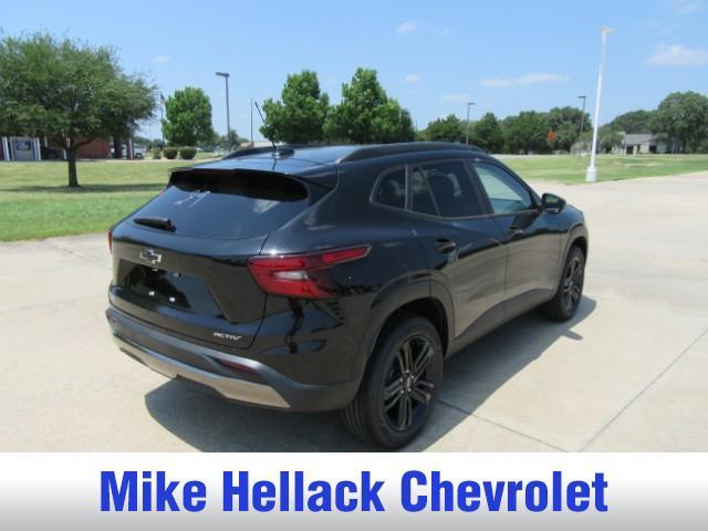 new 2025 Chevrolet Trax car, priced at $27,125