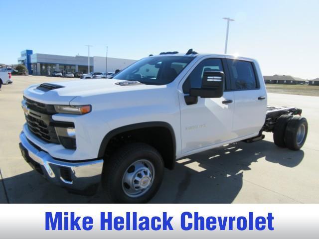 new 2025 Chevrolet Silverado 3500 car, priced at $65,473