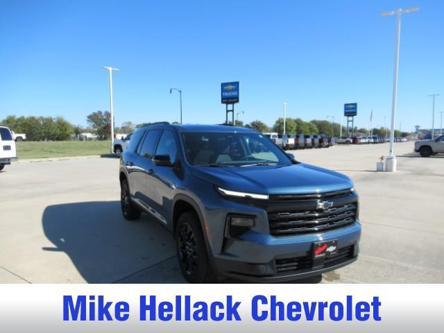 used 2025 Chevrolet Traverse car, priced at $41,900