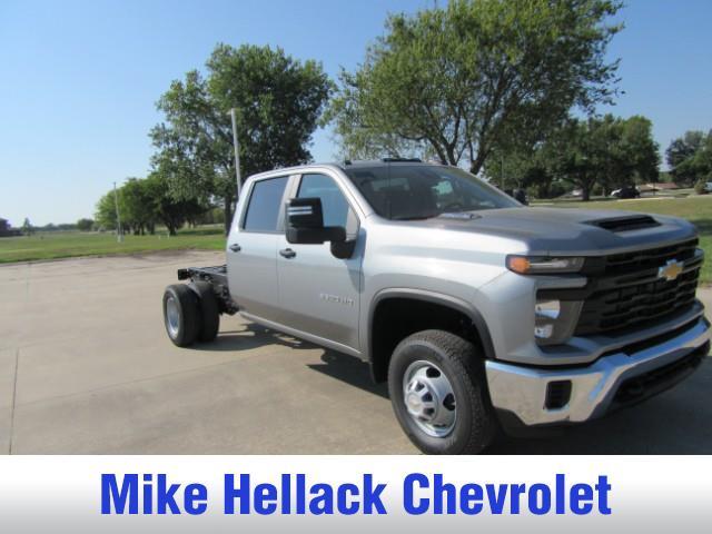 new 2026 Chevrolet Silverado 3500 car, priced at $65,423