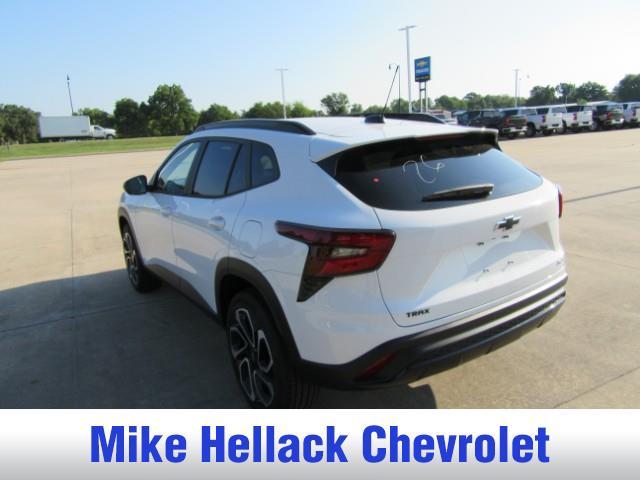 new 2025 Chevrolet Trax car, priced at $28,020