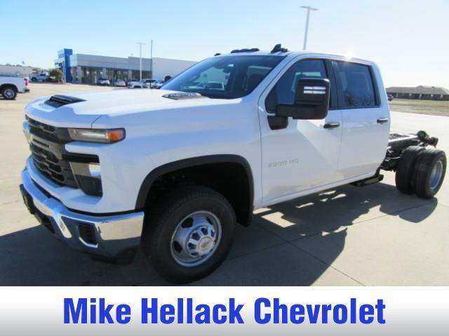 new 2025 Chevrolet Silverado 3500 car, priced at $65,473