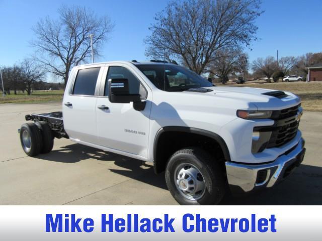 new 2025 Chevrolet Silverado 3500 car, priced at $65,473