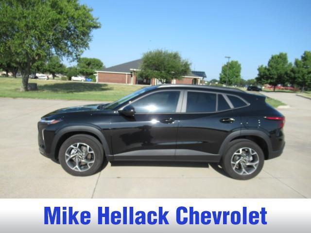 used 2025 Chevrolet Trax car, priced at $23,900