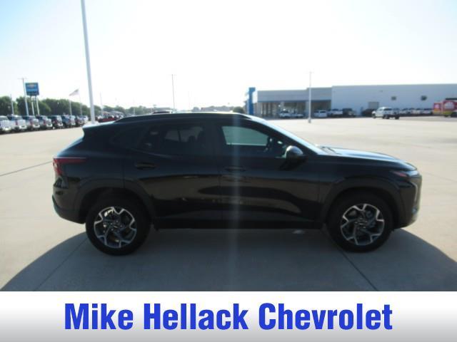 used 2025 Chevrolet Trax car, priced at $23,900