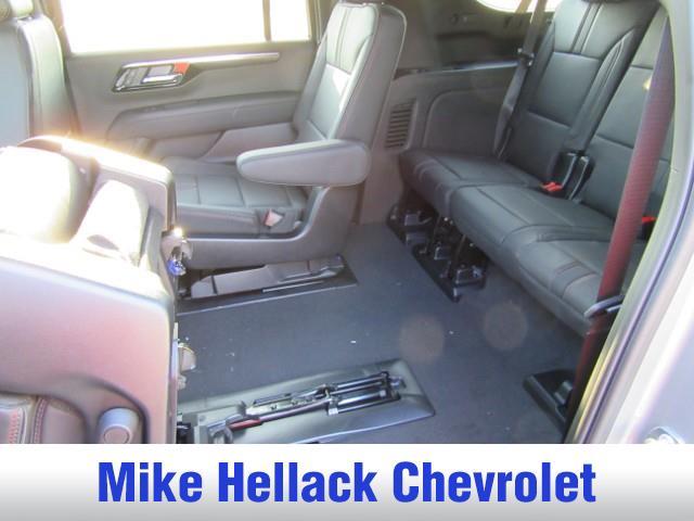 new 2025 Chevrolet Suburban car, priced at $76,725