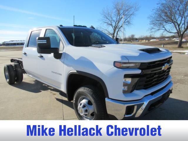 new 2025 Chevrolet Silverado 3500 car, priced at $55,453