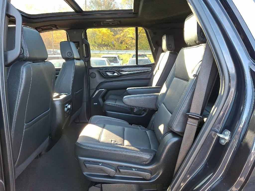 used 2024 GMC Yukon car, priced at $79,995