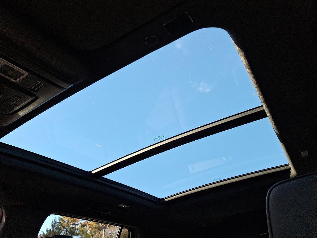 used 2024 GMC Yukon car, priced at $79,995