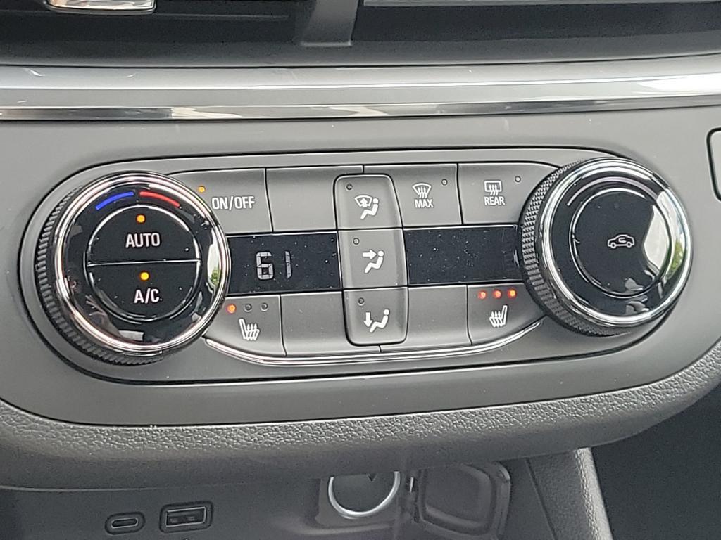 new 2024 Buick Encore GX car, priced at $30,685