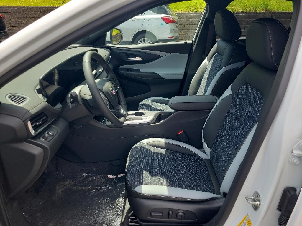 new 2024 Buick Encore GX car, priced at $30,685