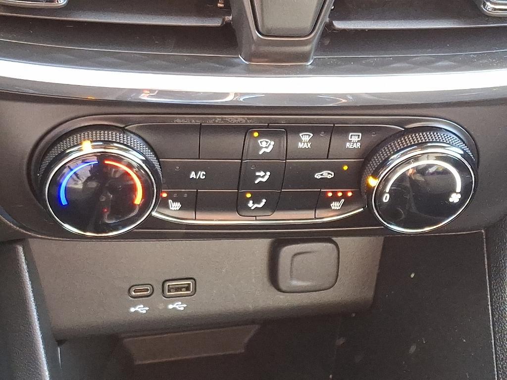 used 2024 Buick Encore GX car, priced at $22,997