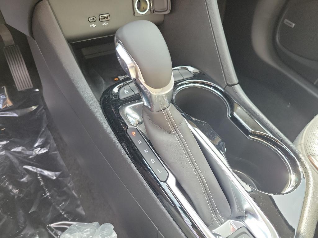 new 2024 Buick Encore GX car, priced at $37,275