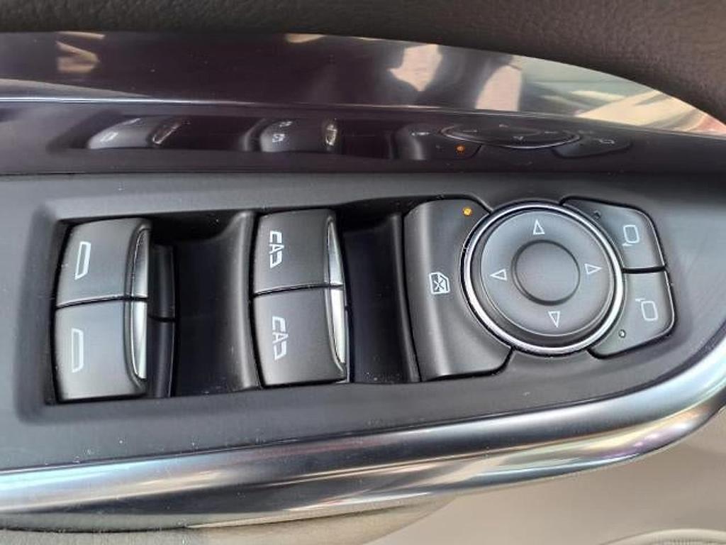 used 2022 Cadillac XT4 car, priced at $29,997