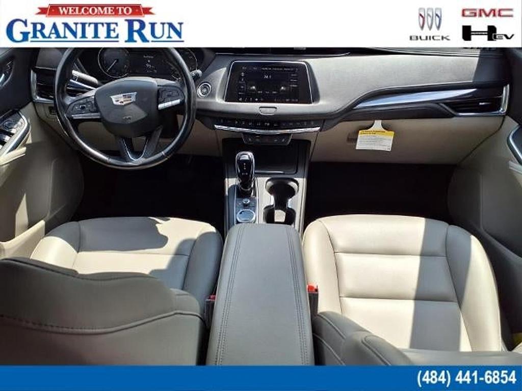 used 2022 Cadillac XT4 car, priced at $29,997