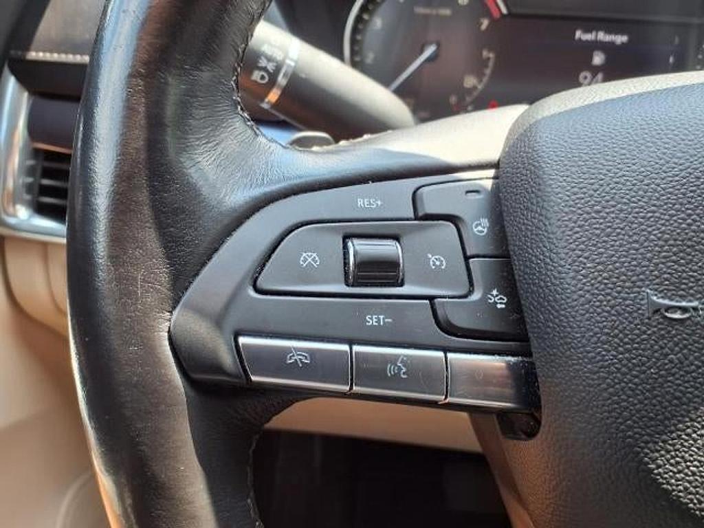 used 2022 Cadillac XT4 car, priced at $29,997