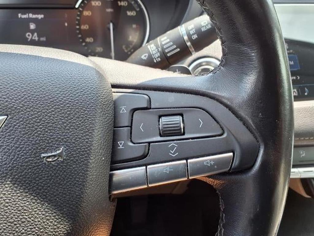 used 2022 Cadillac XT4 car, priced at $29,997