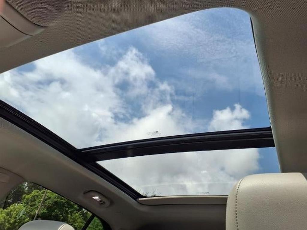 used 2022 Cadillac XT4 car, priced at $29,997