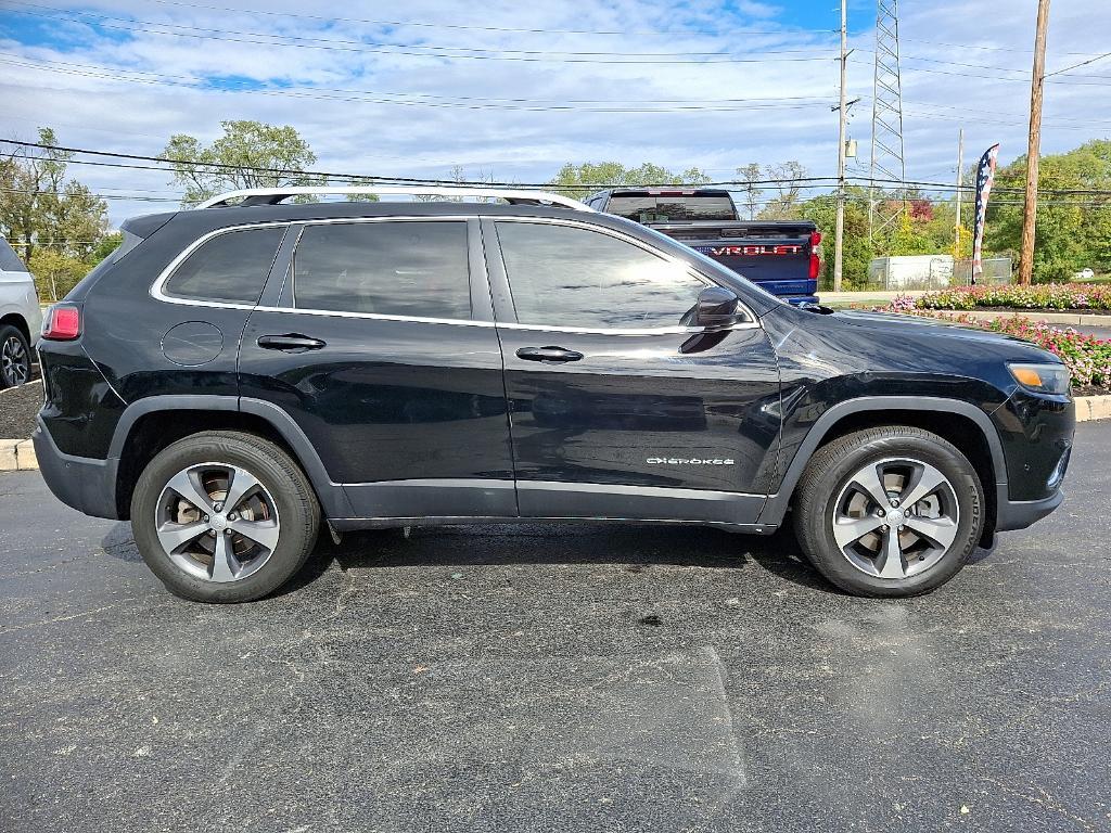 used 2019 Jeep Cherokee car, priced at $16,995