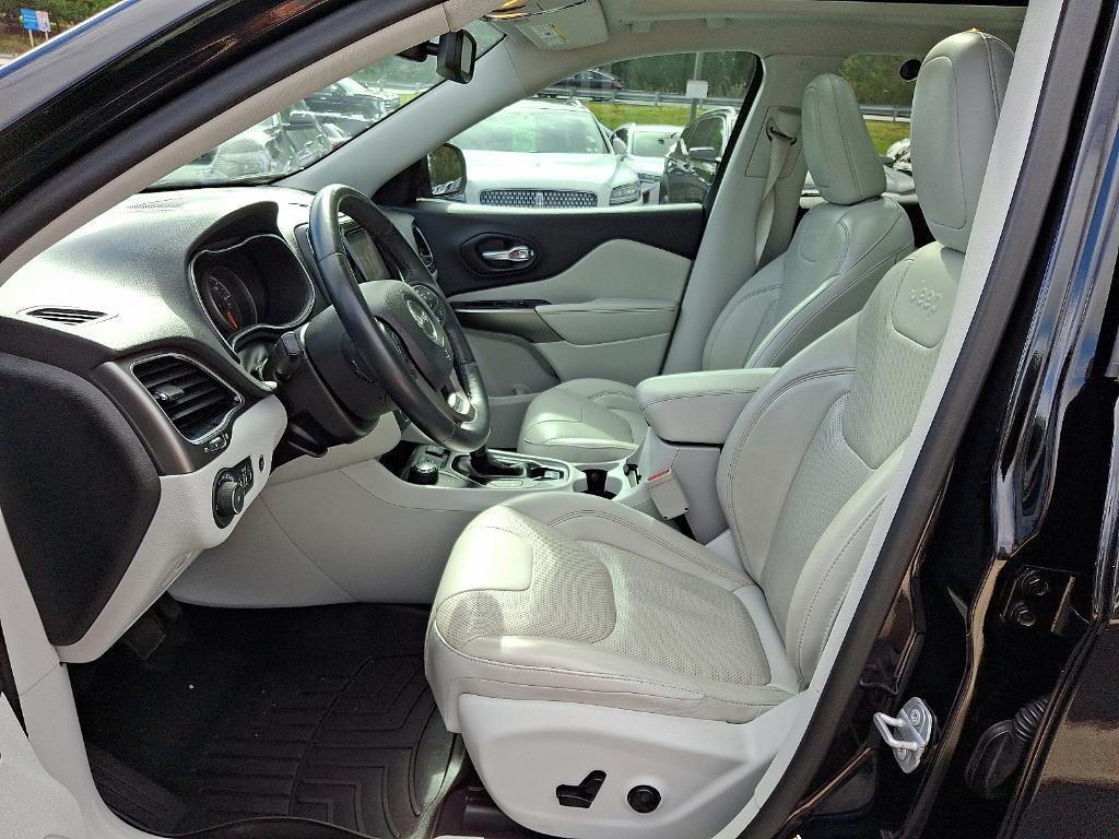 used 2019 Jeep Cherokee car, priced at $16,995