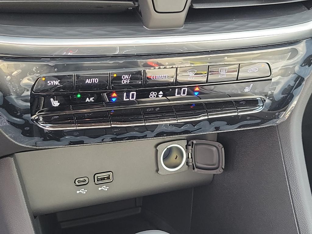 new 2024 Buick Encore GX car, priced at $37,275