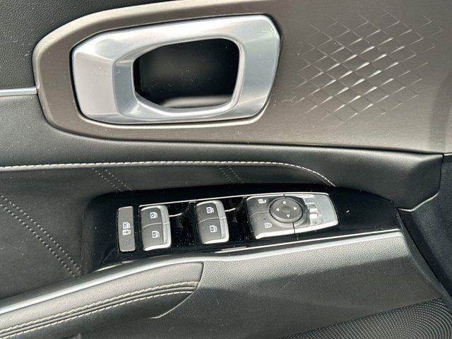 used 2022 Kia Sorento car, priced at $26,995