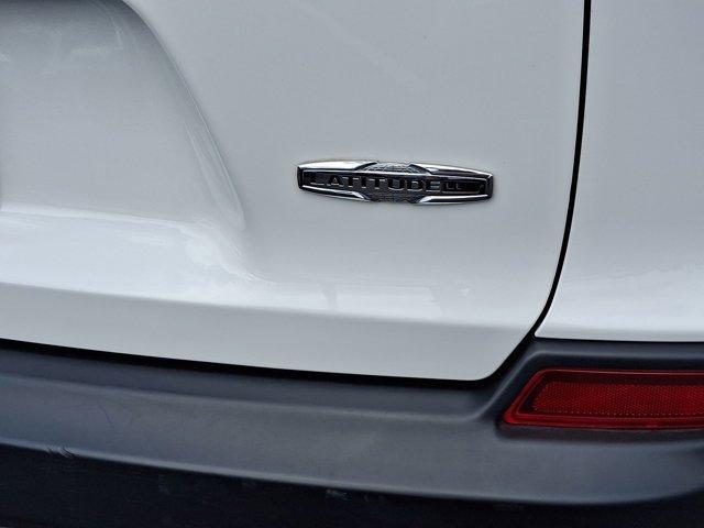 used 2022 Jeep Cherokee car, priced at $22,995