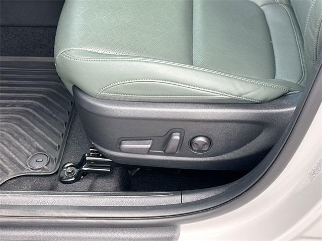 used 2025 Kia Seltos car, priced at $29,995