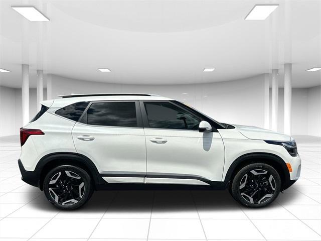 used 2025 Kia Seltos car, priced at $29,995