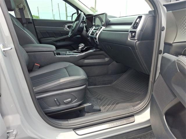used 2022 Kia Sorento car, priced at $30,995