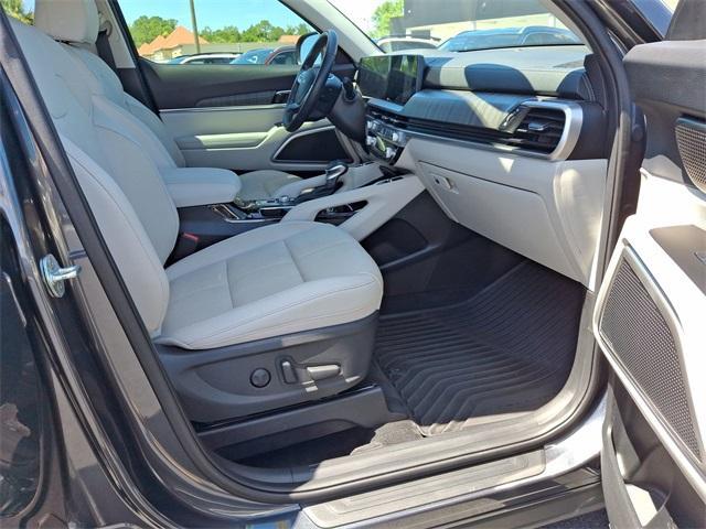 used 2023 Kia Telluride car, priced at $36,995