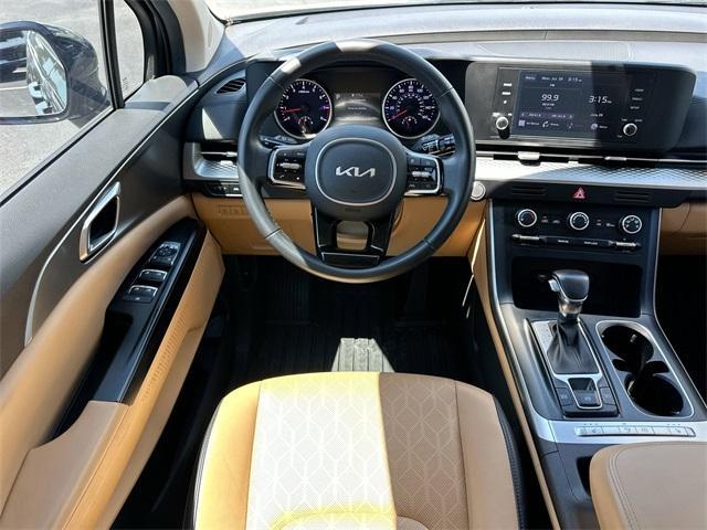 used 2022 Kia Carnival car, priced at $26,995