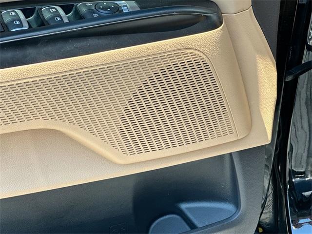 used 2022 Kia Carnival car, priced at $26,995