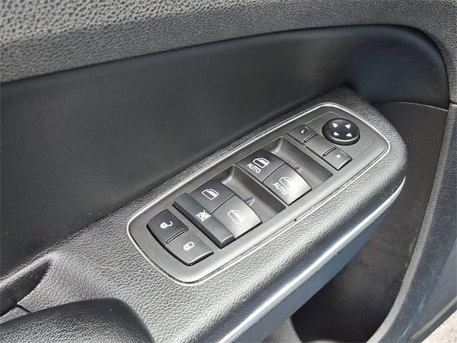 used 2021 Chrysler 300 car, priced at $19,995