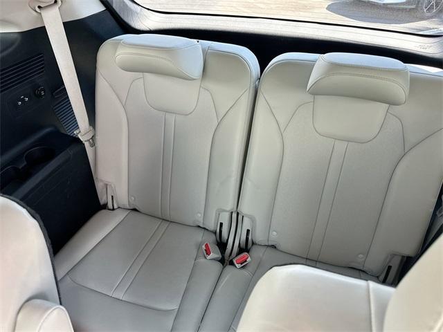 used 2022 Kia Sorento car, priced at $27,995