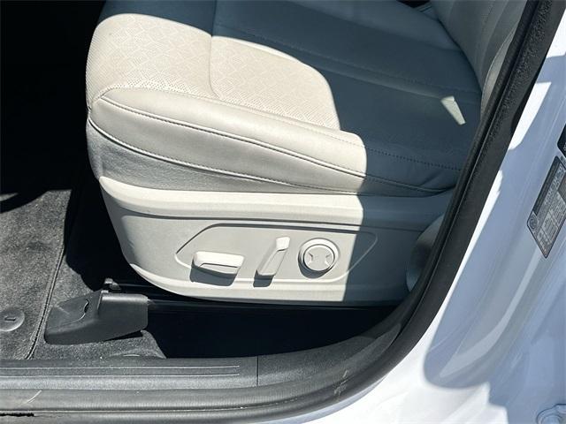 used 2022 Kia Sorento car, priced at $27,995