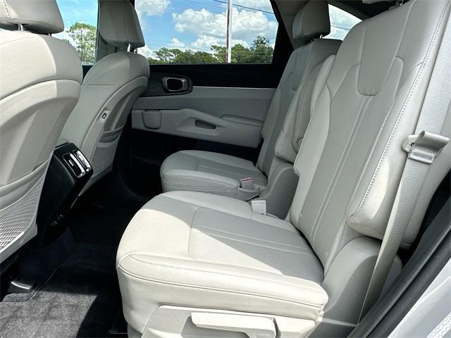 used 2023 Kia Sorento car, priced at $30,995