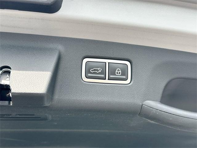 used 2023 Kia Sorento car, priced at $30,995