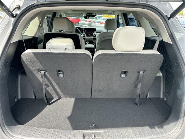 used 2023 Kia Sorento car, priced at $30,995